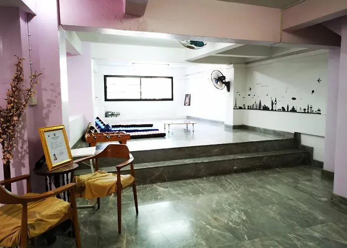 Albergue Baan1668 Hometel Near Chinatown One